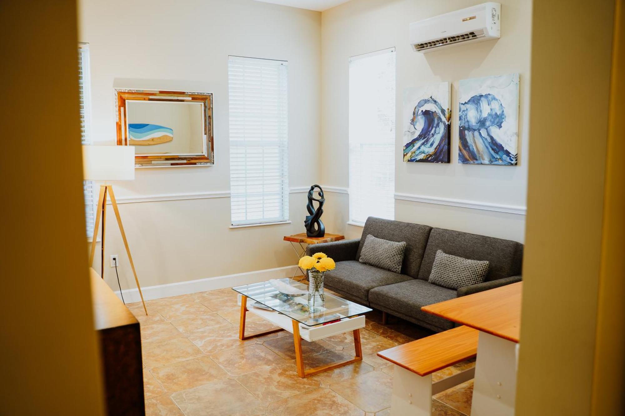 ווסט ביי Shangri-La Boutique Bed & Breakfast חדר תמונה