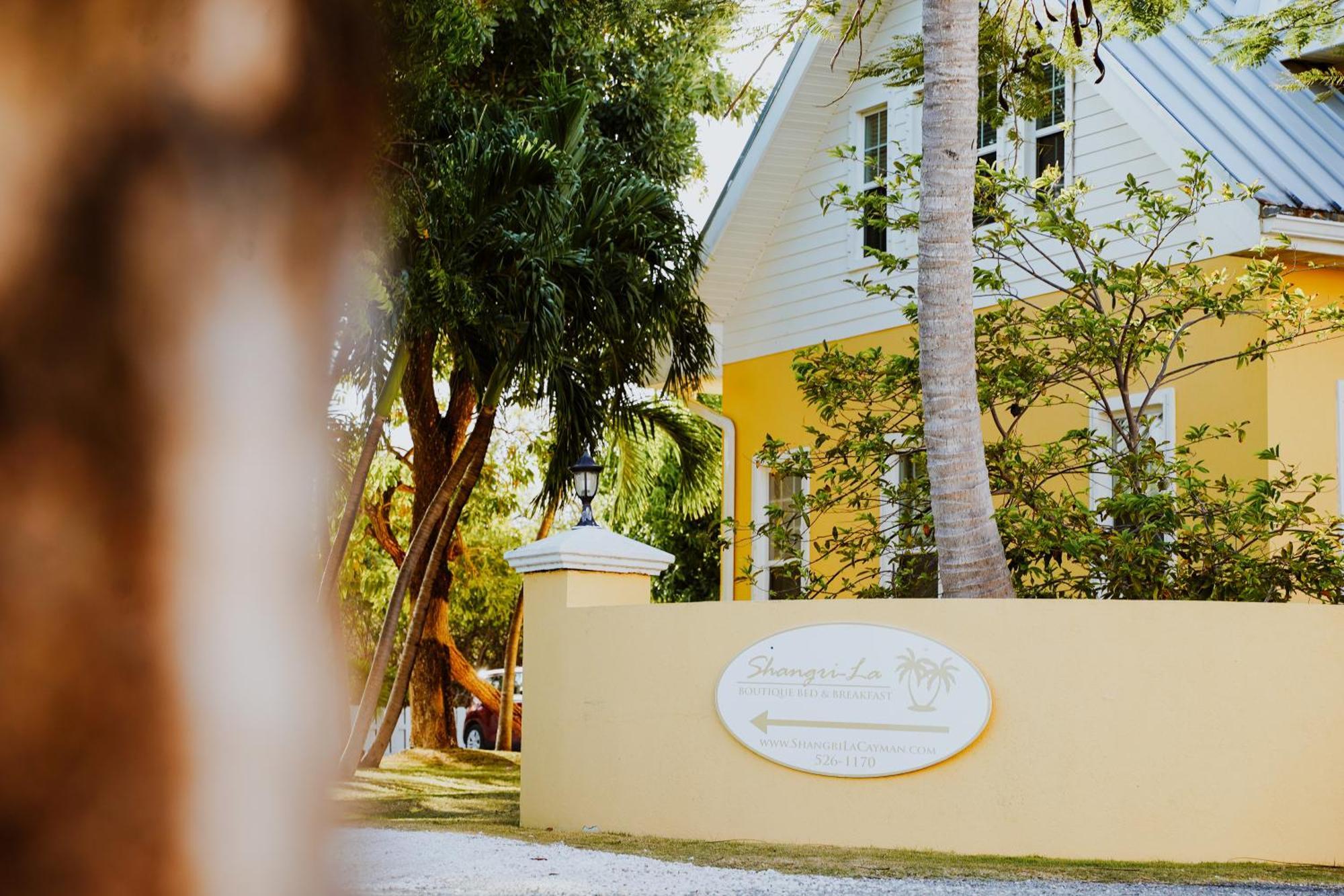 ווסט ביי Shangri-La Boutique Bed & Breakfast מראה חיצוני תמונה