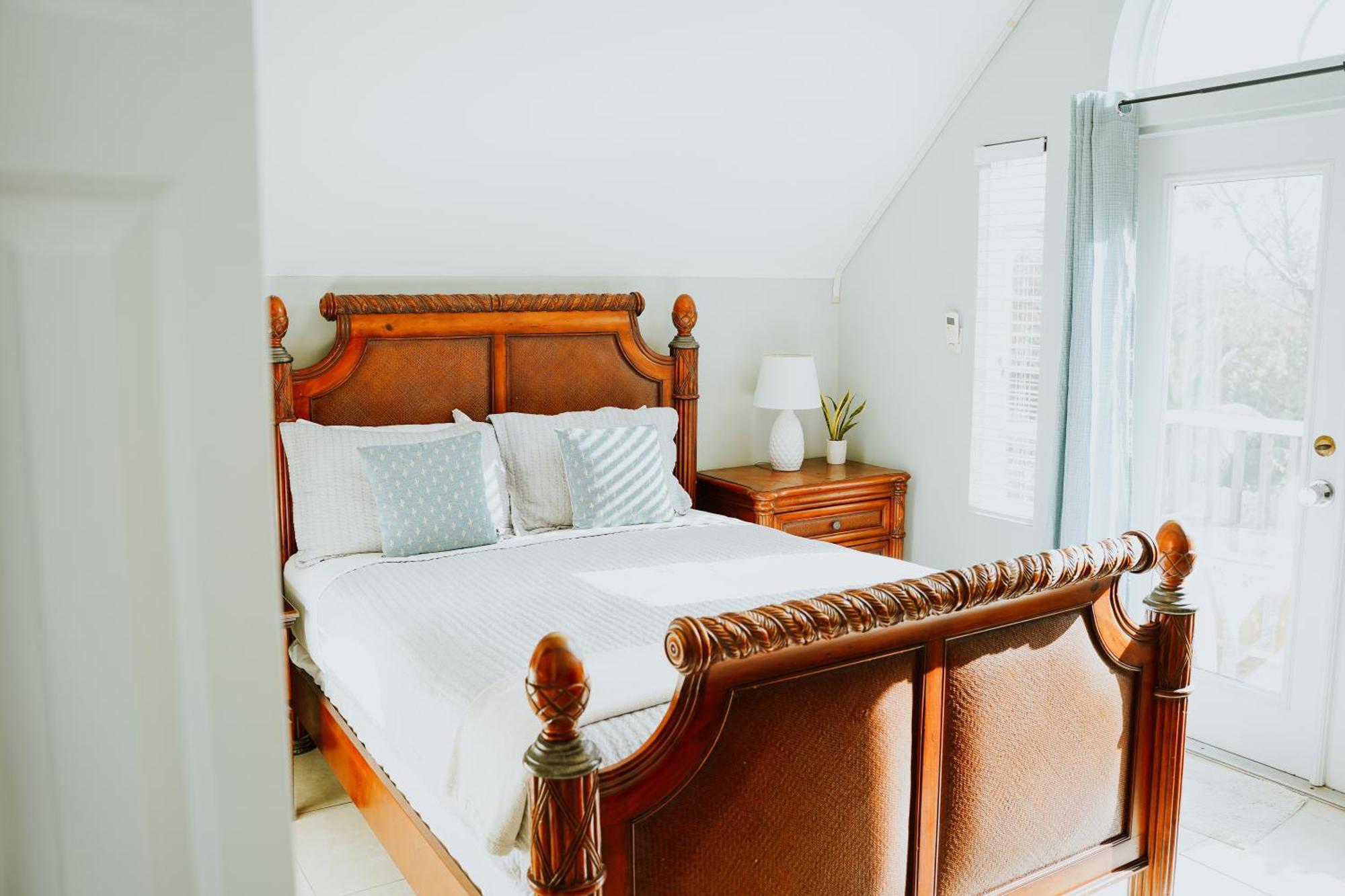 ווסט ביי Shangri-La Boutique Bed & Breakfast חדר תמונה